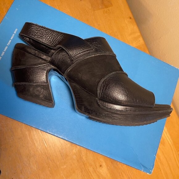 Fluevog Prepare Advisors - Picture 5 of 10